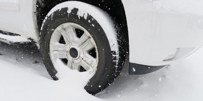 自動車と雪という視点から考えるカーポートの選び方 激安工事キロ